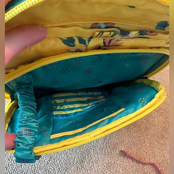 Lug Ranger Bouquet Yellow Crossbody Bag - Picture 9 of 12